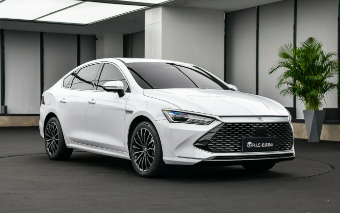 年度家轿冠军秦plus dm-i冠军版与您一起过龙年_搜狐汽车_搜狐网