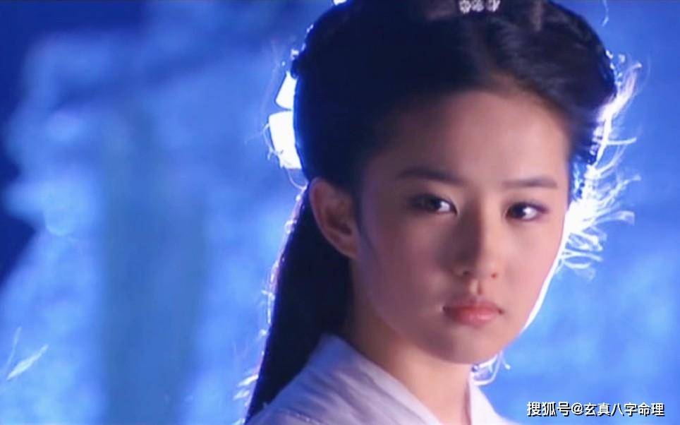 他与黄蓉有过一夜风流,与小龙女师父谈过恋爱,和他嫂子生过孩子_欧阳