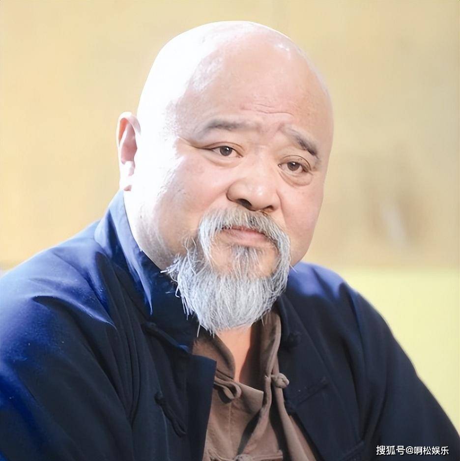 娱乐圈里三位"酒蒙子":腾格尔为喝酒散尽家财,景岗山判若两人_李琦