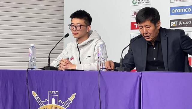 北控108-104山东,来看闵鹿蕾,李晓旭,邹雨宸与丁伟说了啥?