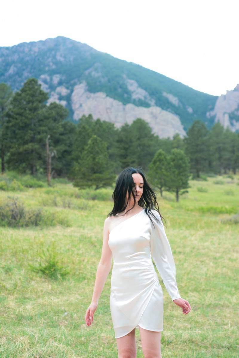 游戏音乐艺术家thefatrat与歌手laura brehm联手演绎《sail away》