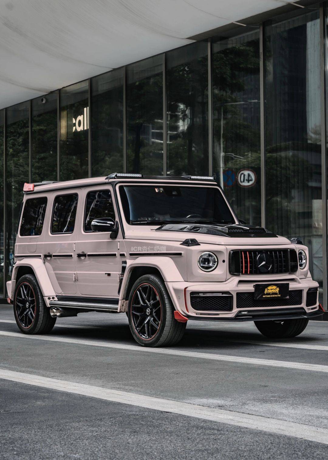 奔驰大g-icr改色膜杏仁奶咖,不敢想象女生开有多美啊
