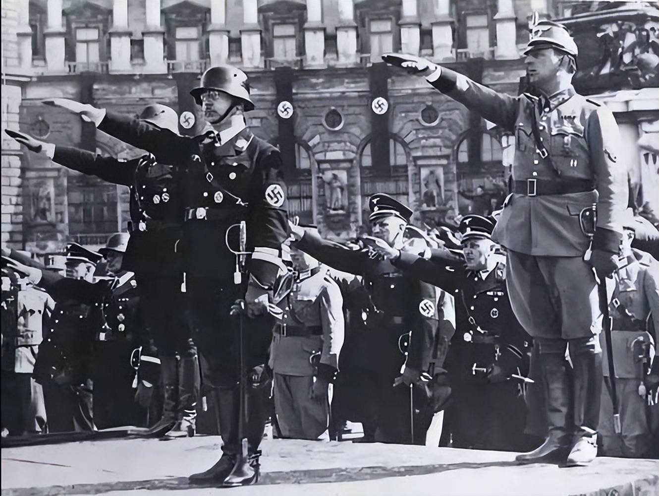 父母爱情嗨希特勒图片