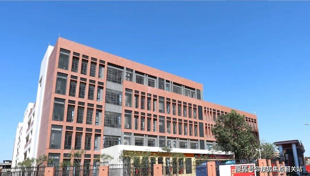 热线】(一对一热情服务)编辑真正打动买房者的是铂世湾引进了华附番小