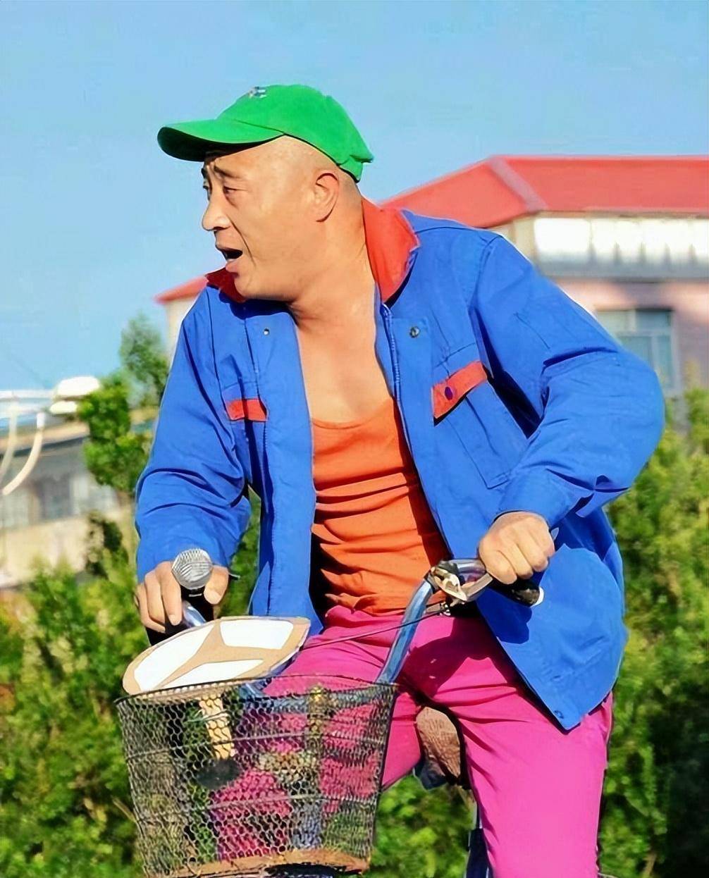 刘小光:我想退出本山传媒,有人提5亿签我,师傅让我去找张家豪_事业