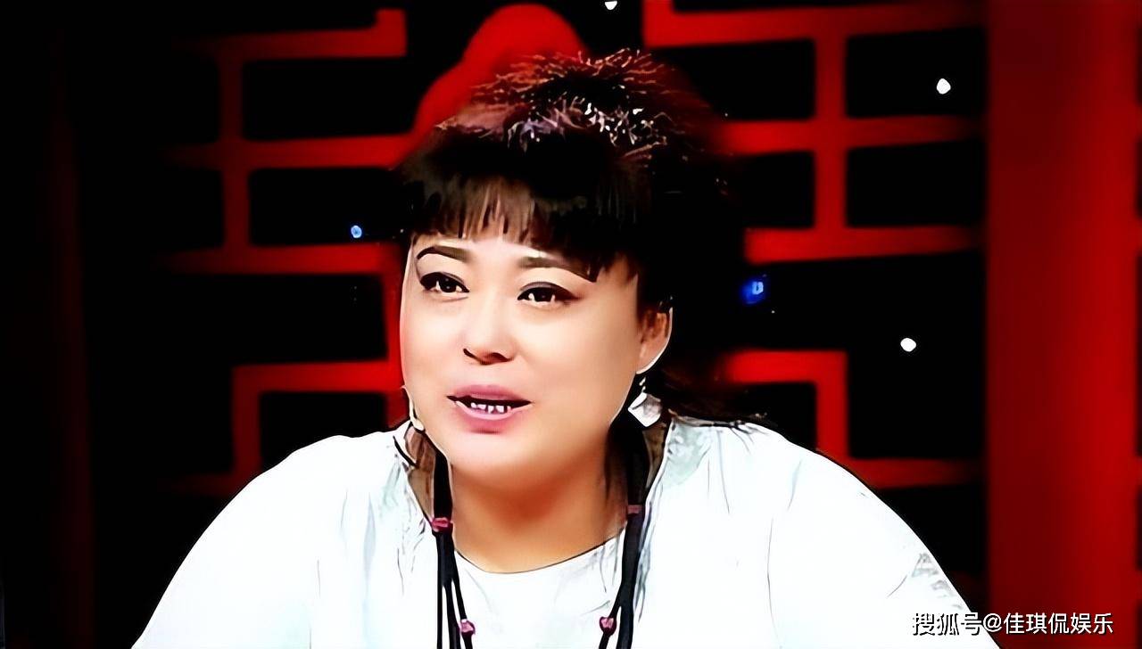 李菁菁:三婚三离,老公都比她小,患乳腺癌后与女儿相依为命_婚姻_张