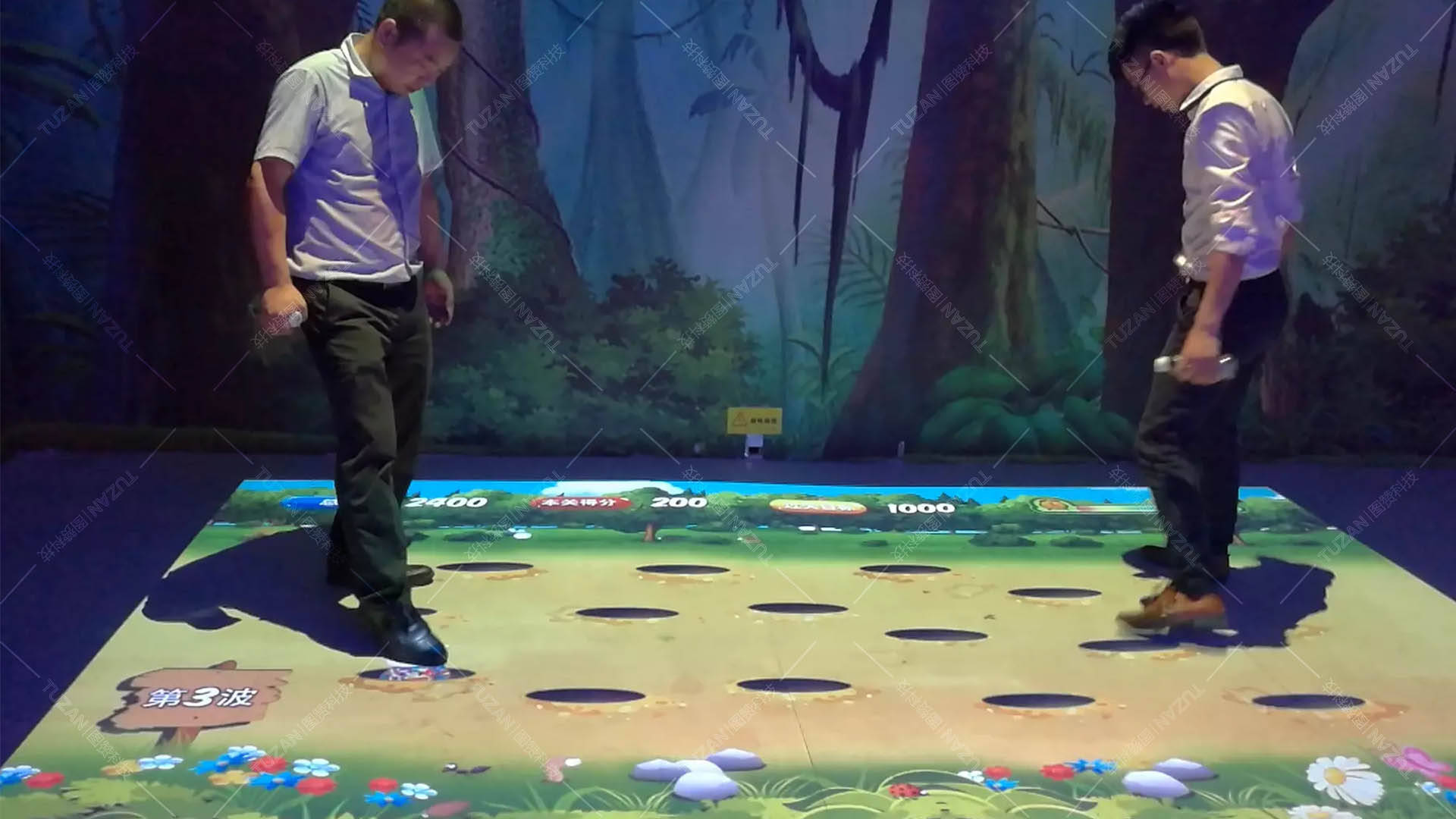 地面互动系统在多媒体展厅的应用「tuzan图赞」_观众_展览_投影