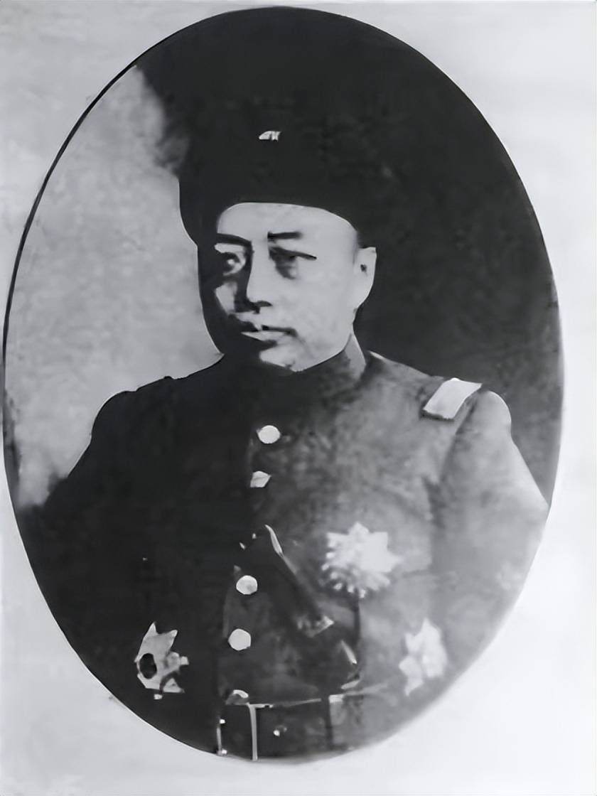 1929年杨宇霆被杀,张学良坦言:我从不迷信,但他死后我不得不信_东北