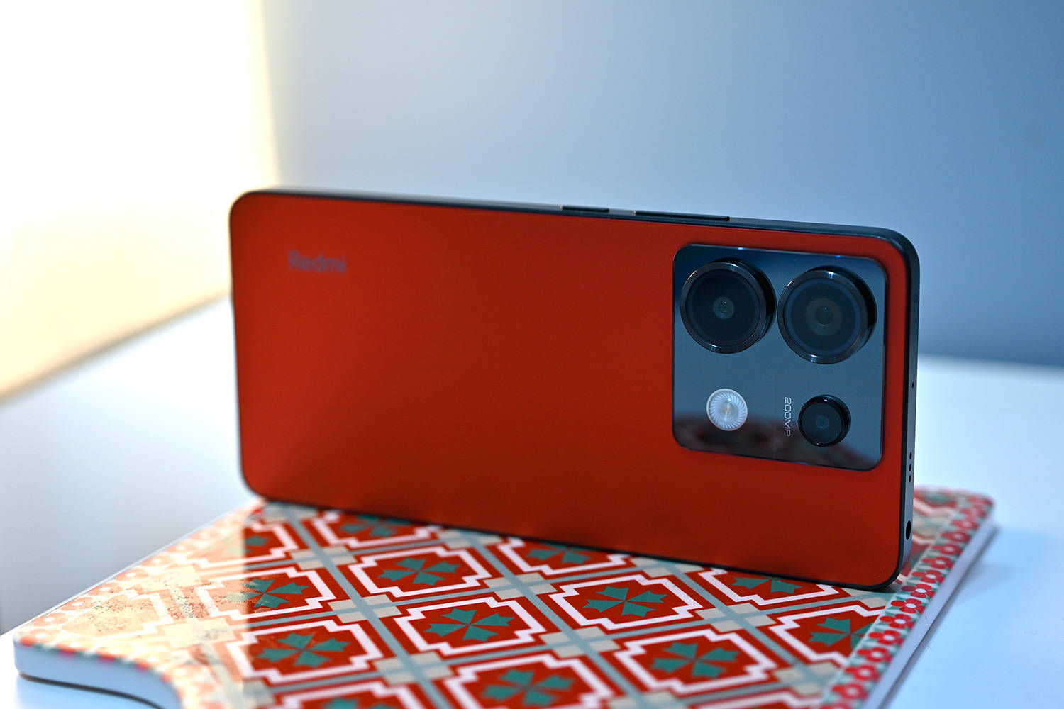 红米note 13 pro好运红开箱:小立边颜值高,色彩奔放但设计含蓄_手机