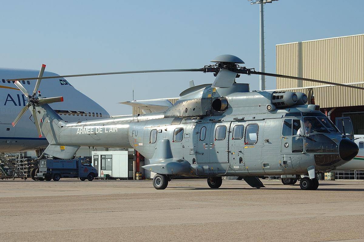 法国优秀的制式直升机:sa330型美洲豹直升机
