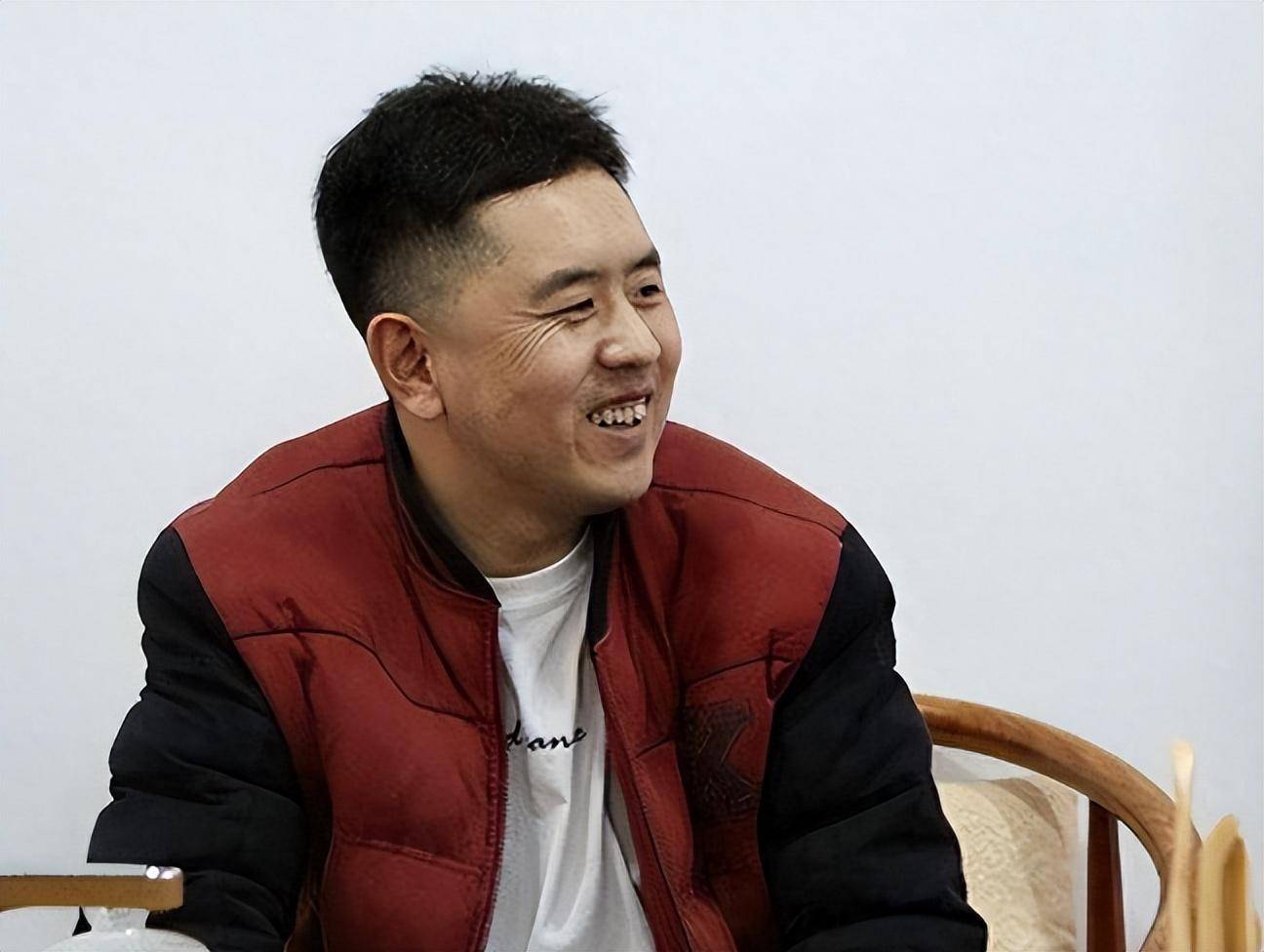 2008年,那一年27岁的杨明还是单身一人,由于从小家庭并不算富裕,杨明