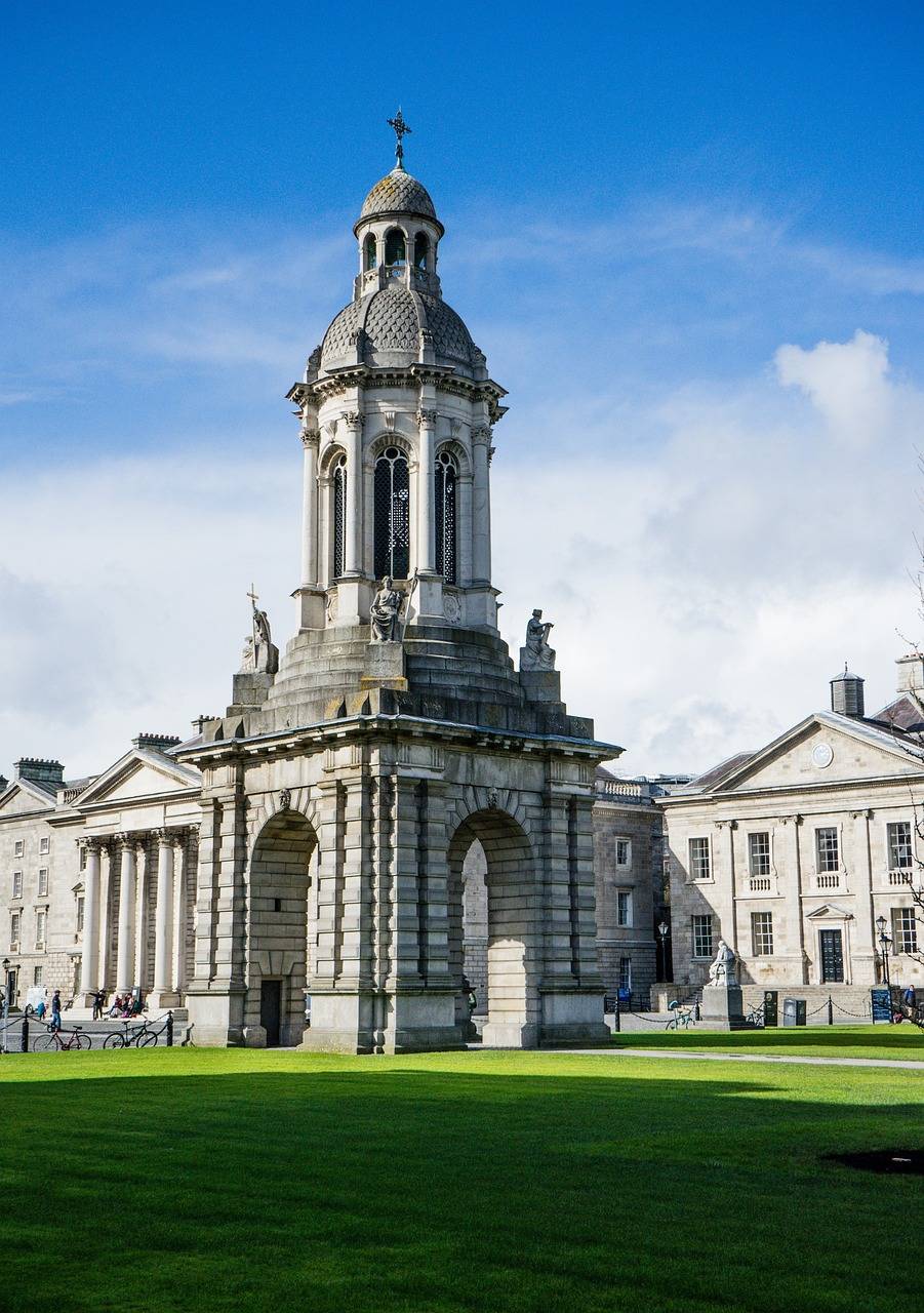 其中在爱尔兰本国排第1,欧洲排名第31的是都柏林圣三一学院