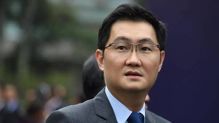 深圳富豪马化腾,名下坐拥2千亿的身家,穿79元毛衣参加年会_张小龙