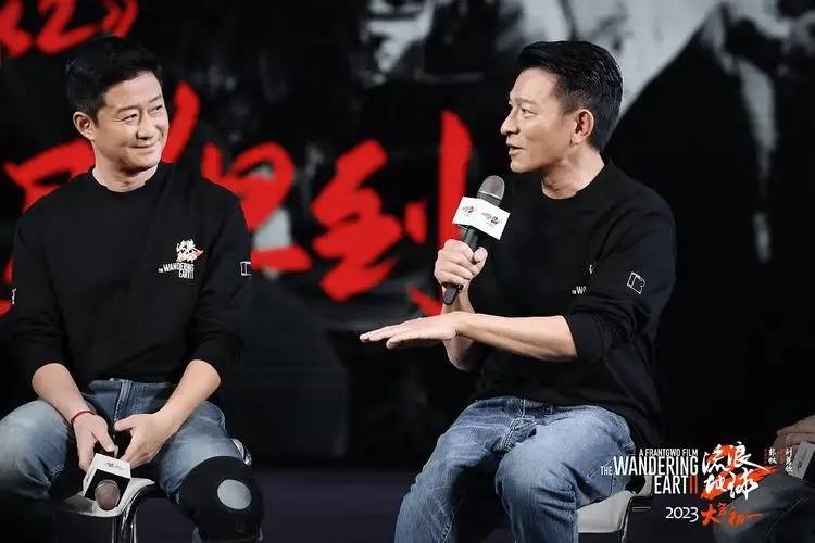 吴京黄渤黄晓明谁的官更大?