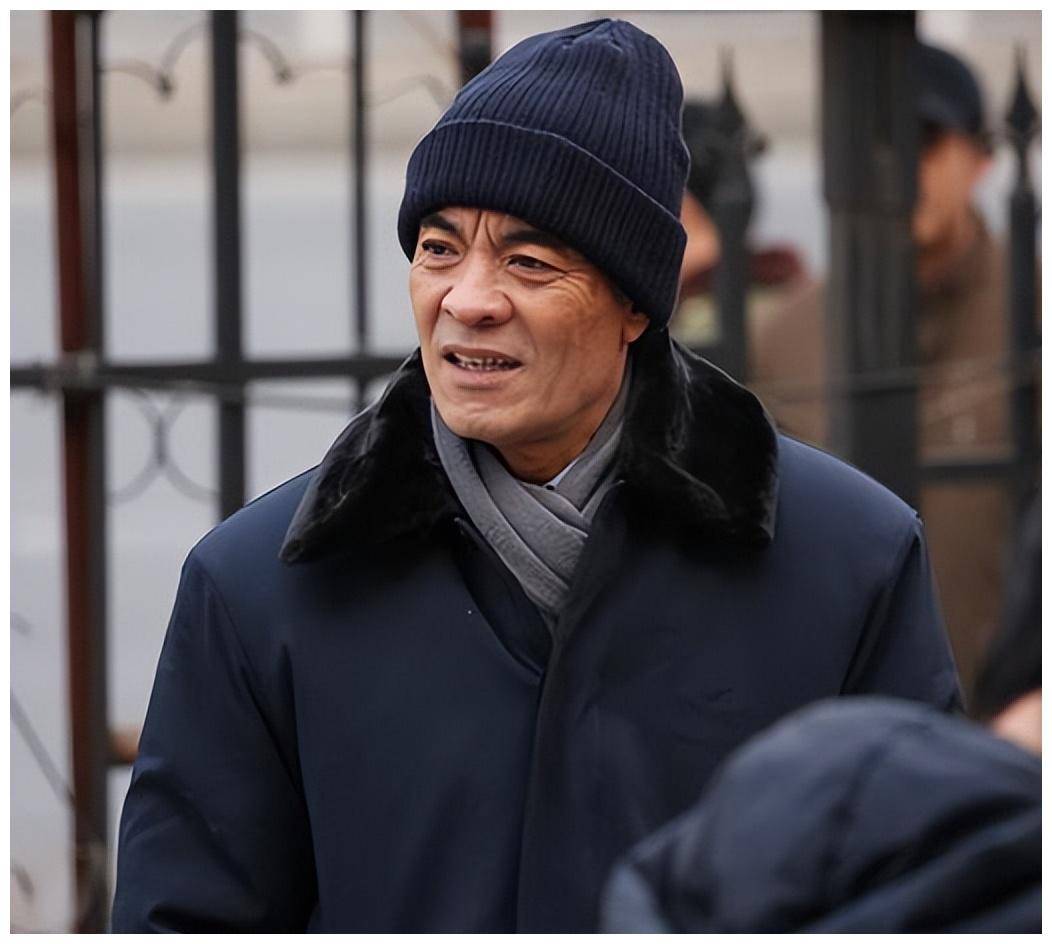 刘威吃苦耐劳,虚心向学,很快就从学员班毕业,成为了一名正式的演员