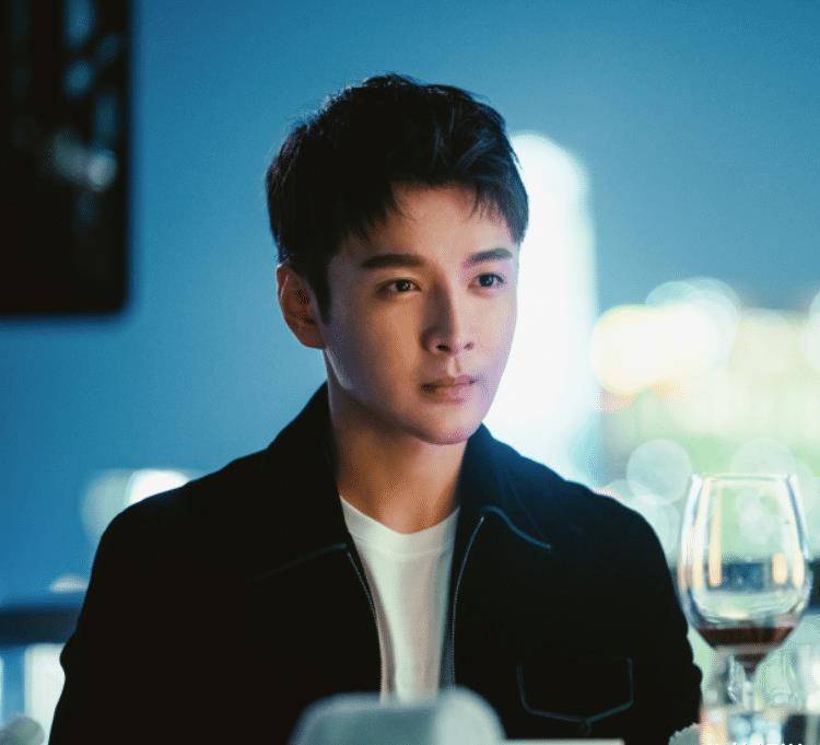 《一千零一夜》的陈默,时隔3年后,还出演《欢乐颂3》男主之一_张昊唯