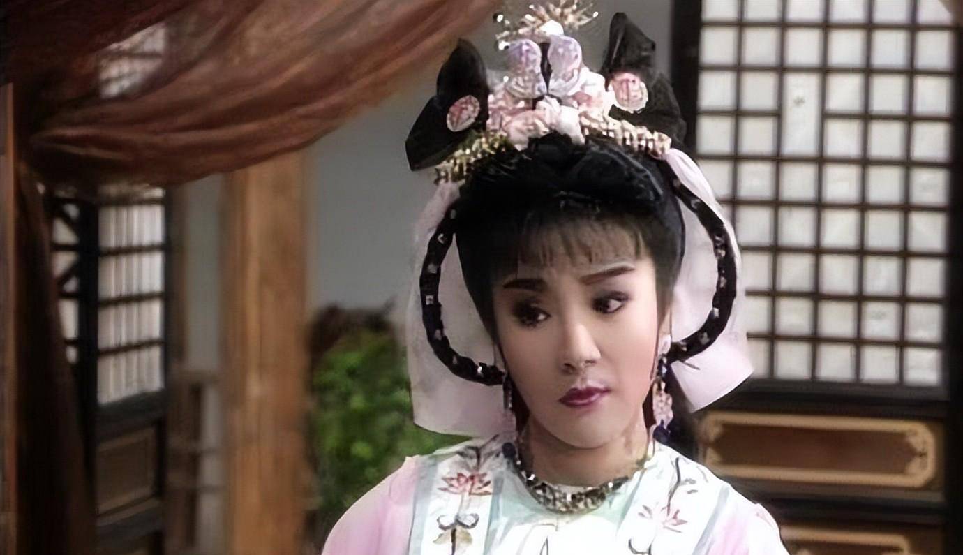 连明月昏迷,儿子为其捐肝,曾未婚生三子的她被男友