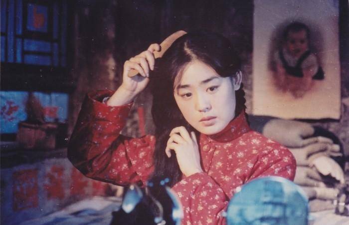 因一部《牧马人》而走红的丛珊,远走国外之后她做了一个普通人_谢晋正