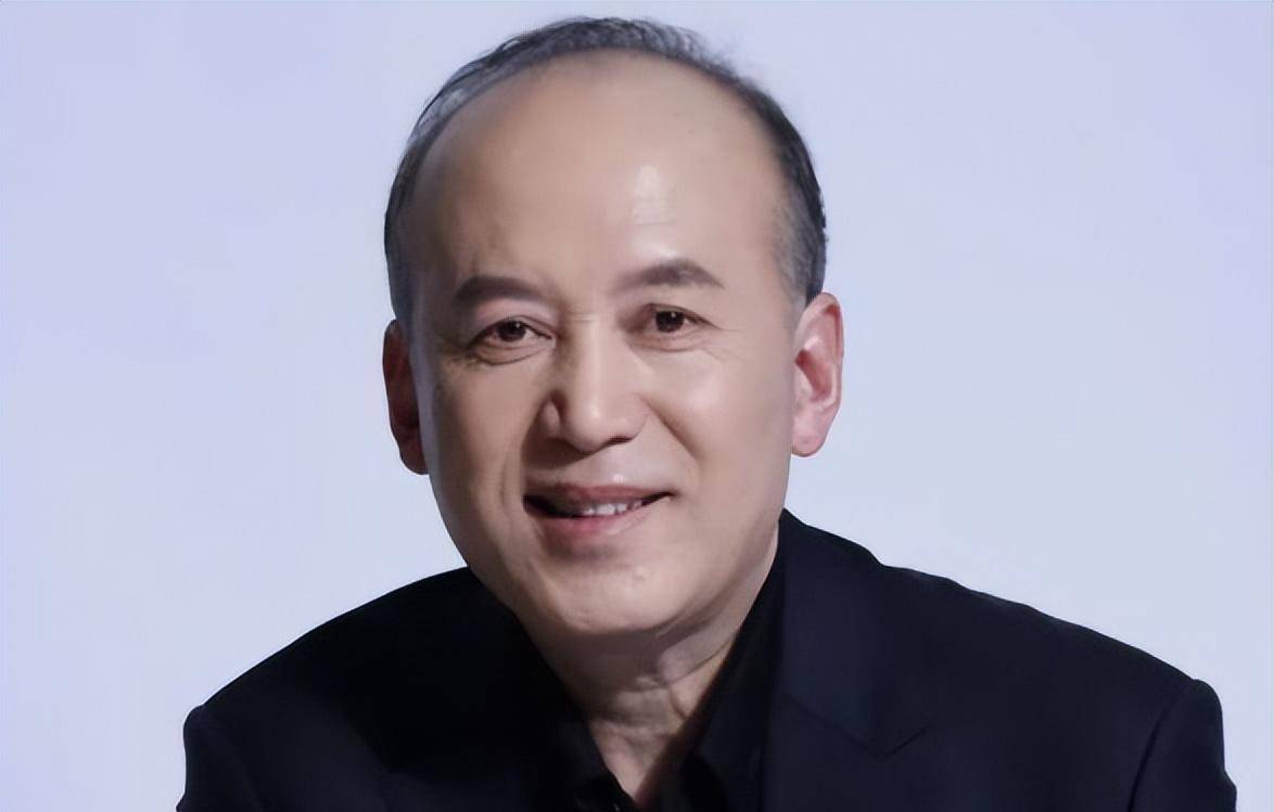 郭达:和倪萍恋爱无果,和搭档蔡明分道扬镳,还好吴芳一直在身边_小品
