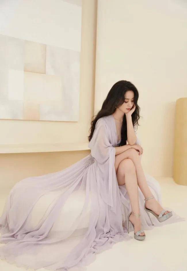 人间仙女赵丽颖,身材黄金比例,85花的扛把子当之无愧