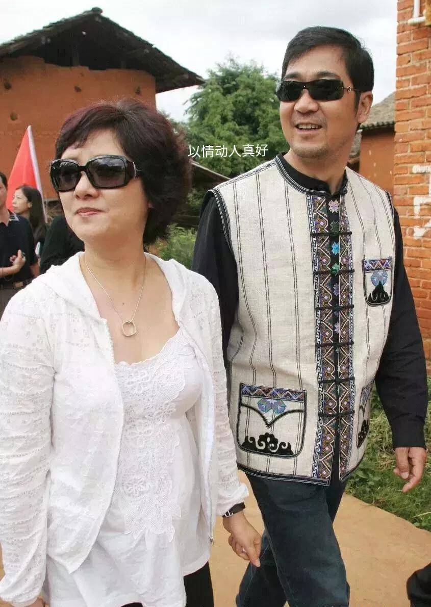 他娶小20岁世界冠军,3婚无子才悔恨_袁立_徐威_张国立