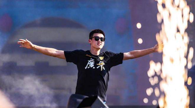 暂别深圳,体育局任命,35岁周鹏亮相广东岗位,远离cba争议困扰_比赛