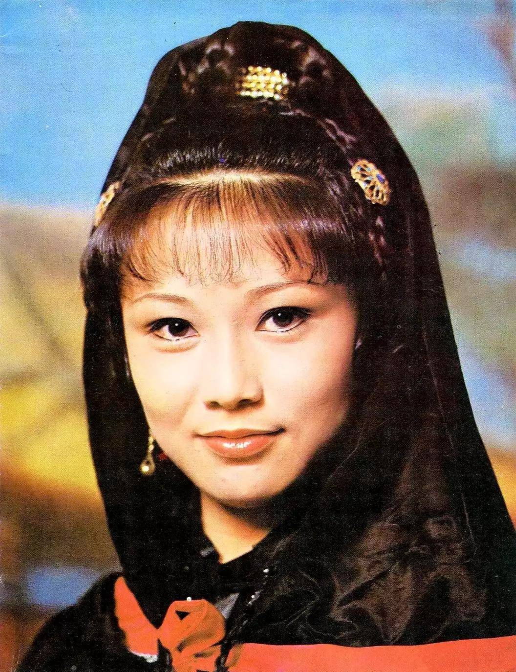 欧阳慧珊(饰演)黑珍珠旧报刊资料高妙思高妙思(饰演)李红袖廖安丽