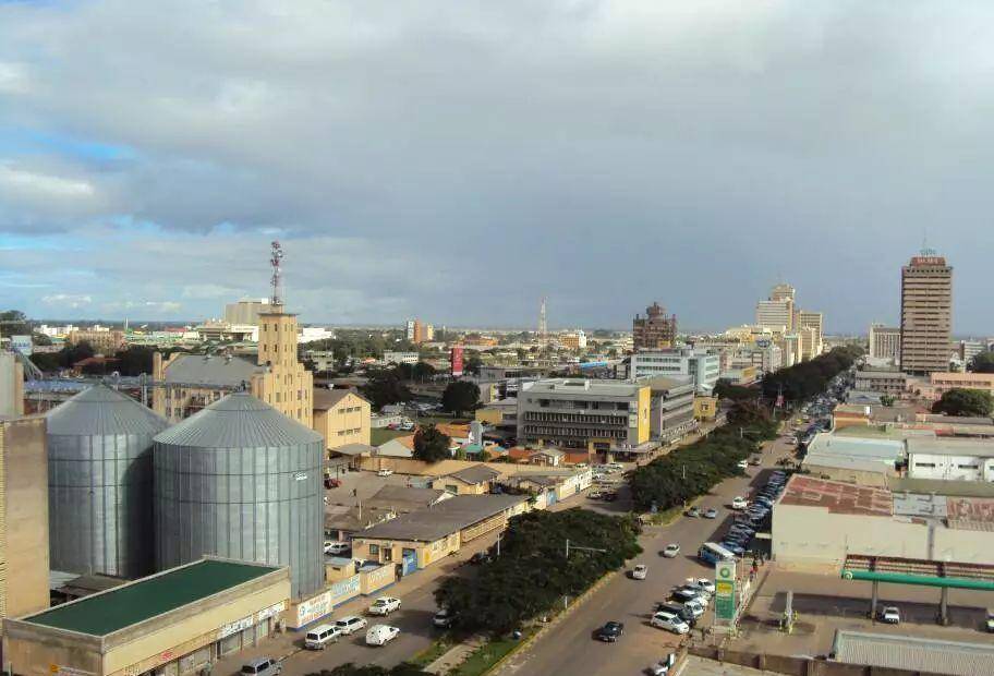 1980年,赞比亚购买我国12架战机,拒付尾款,我国一招追回欠款_中国