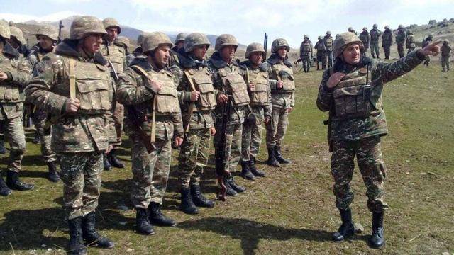 导弹当先锋,三路大军齐发攻占巴基斯坦军营,叛军手持