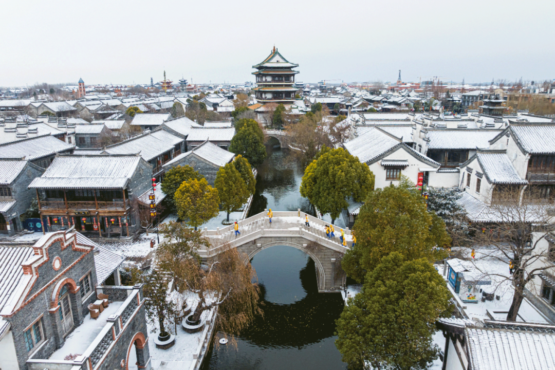 古城雪景文案图片