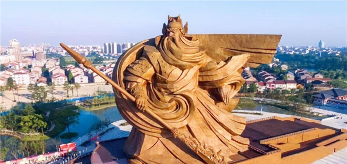 荆州1200吨巨型关公像,斥资15亿建成,有安全隐患将拆除?