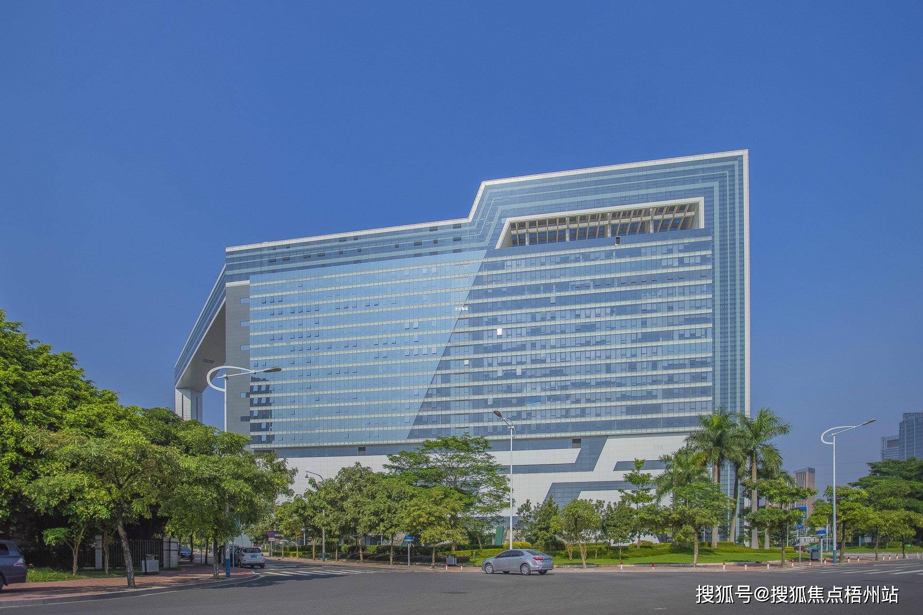 广州中洲交易中心-共享办公-办公室租赁-租写字楼联合办公-工位出租