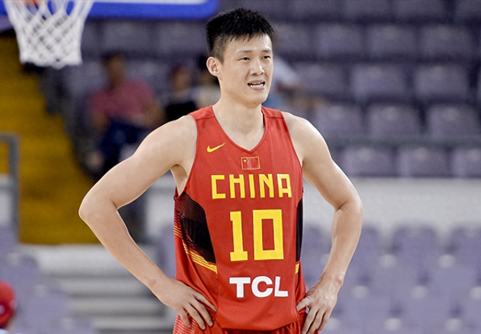 暂别深圳,体育局任命,35岁周鹏亮相广东岗位,远离cba