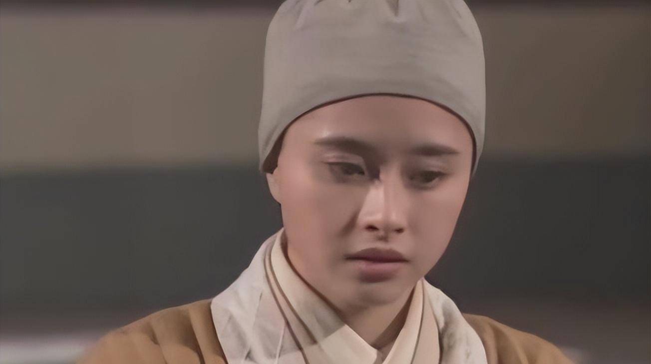 "潮州甜妹"何美钿:5岁学体操,19岁tvb出道,47岁仍然未婚未育