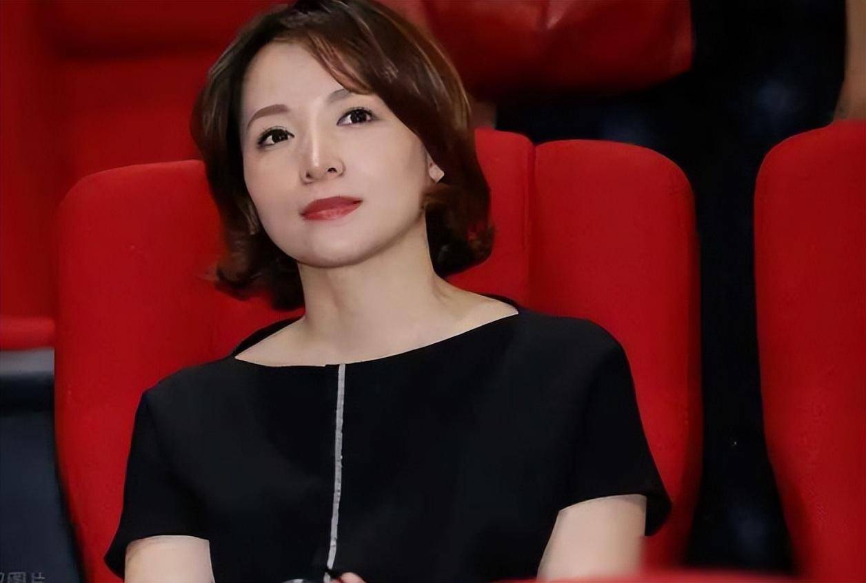 董卿老到认不出!