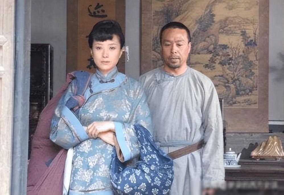 著名演员储智博:24岁娶初恋做妻子,如今明星女儿让他骄傲让他