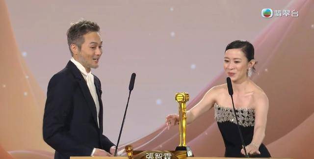 佘詩曼奪最佳女主角成三料視後,緋聞男友近20位