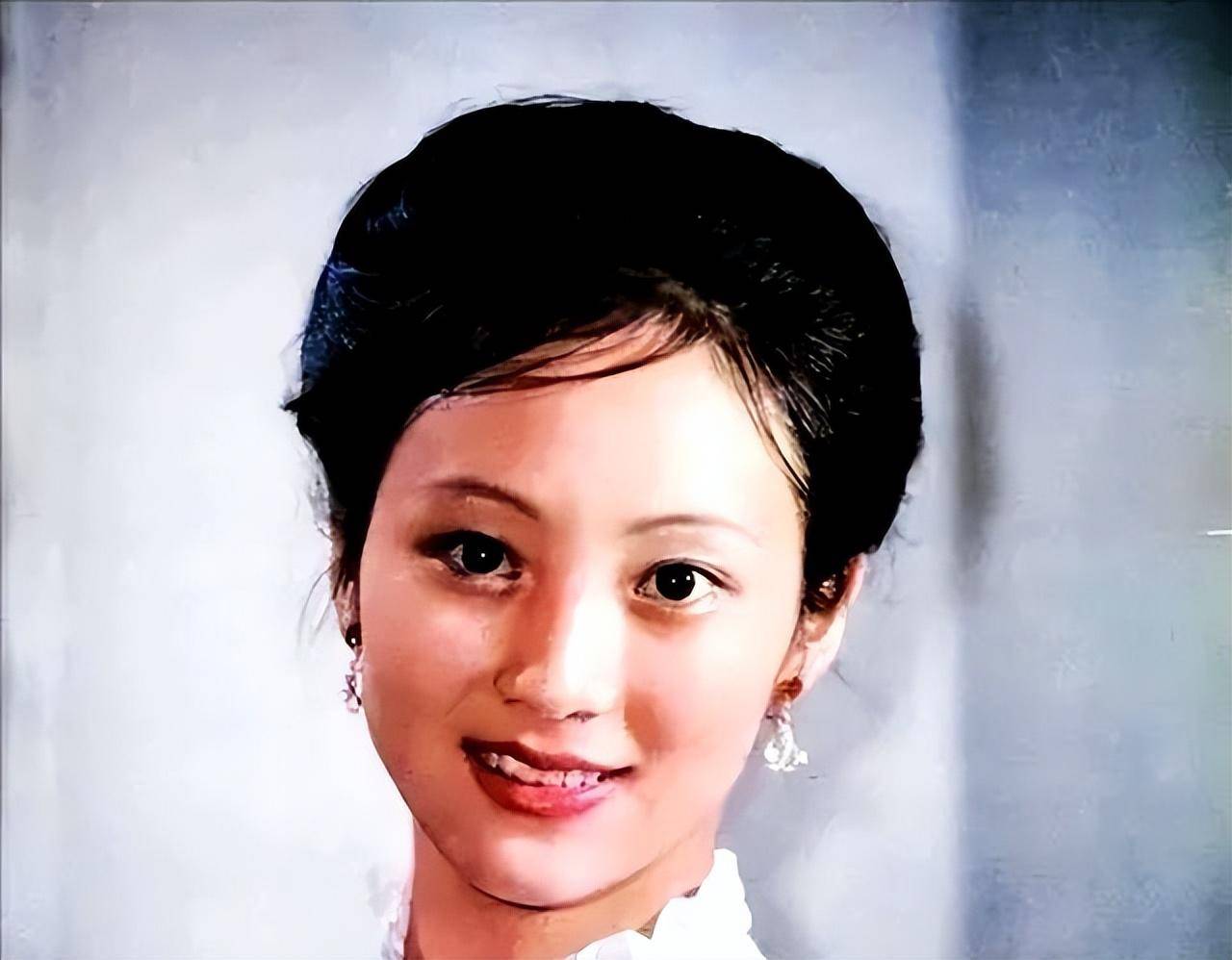 她曾被誉为大陆第一美人,比陈红还美,差点演林黛玉,当红时退圈_董智芝