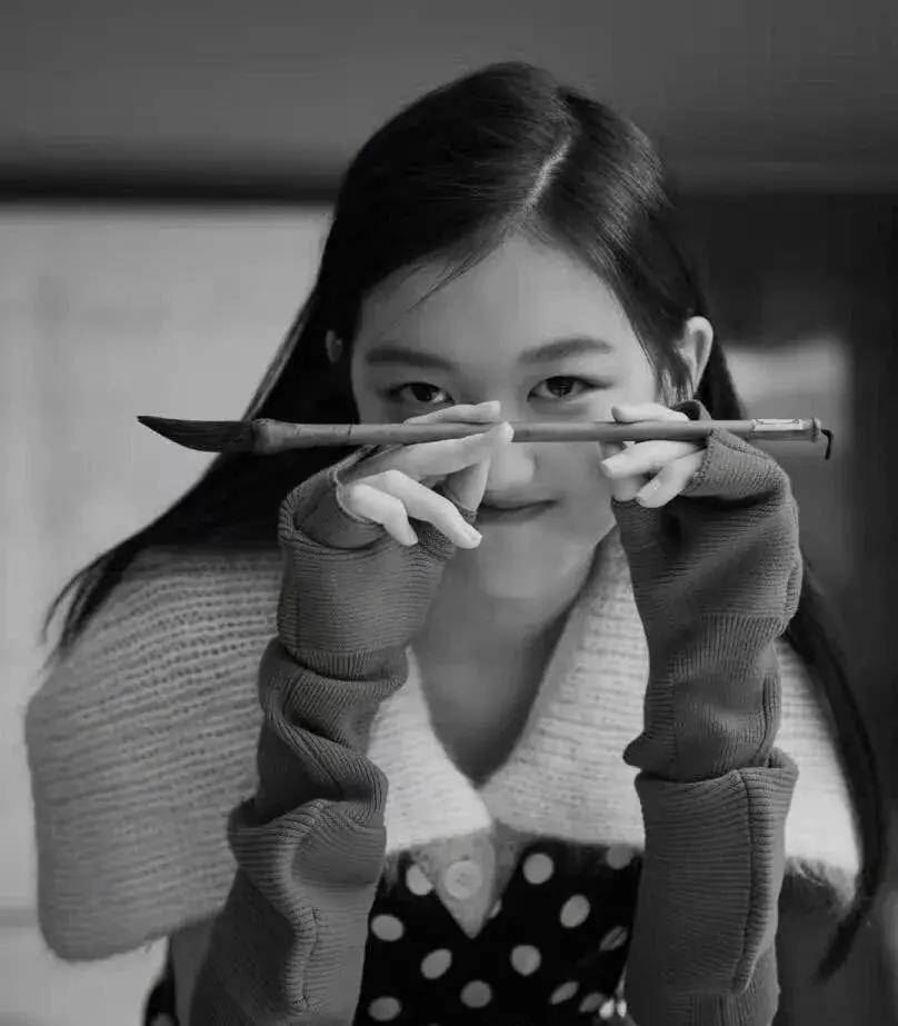 14岁李嫣越变越美,小小年纪气质出众,完全不输母亲