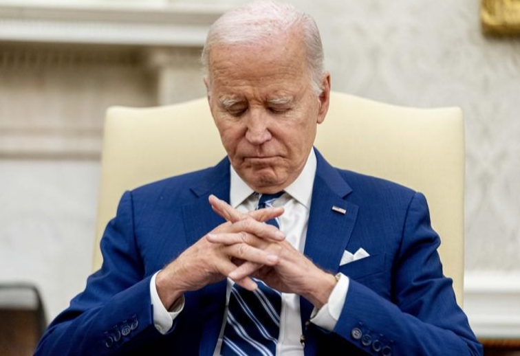 当地时间2月2日,美国总统拜登出席在约旦遇袭身亡3名美军的遗体交接