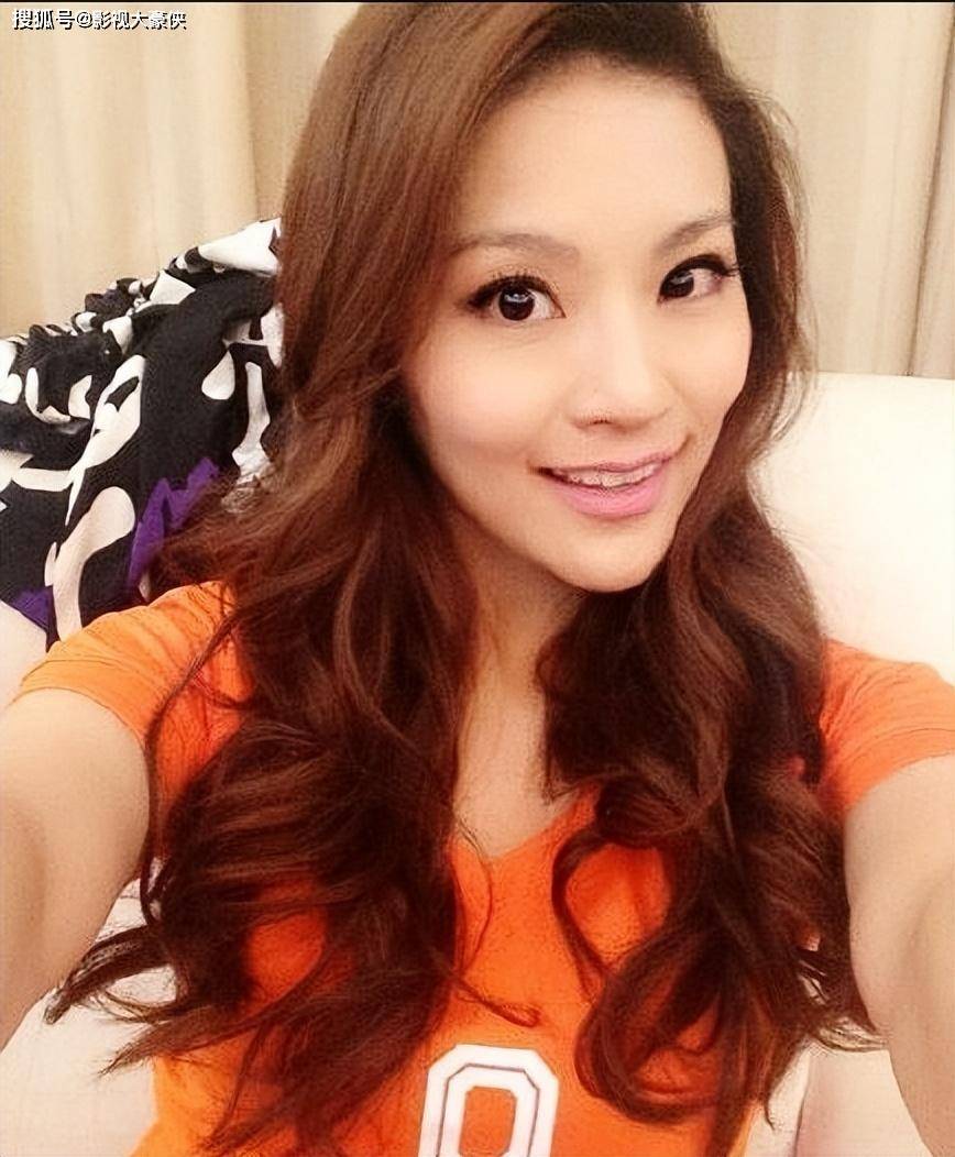的美女主持,曾和成龙传绯闻,42岁活的让人羡慕_孟盛楠_广播电台_小张
