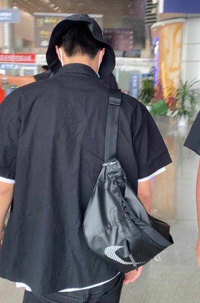 换包也能上热搜,王一博同款又将被炒到天价?