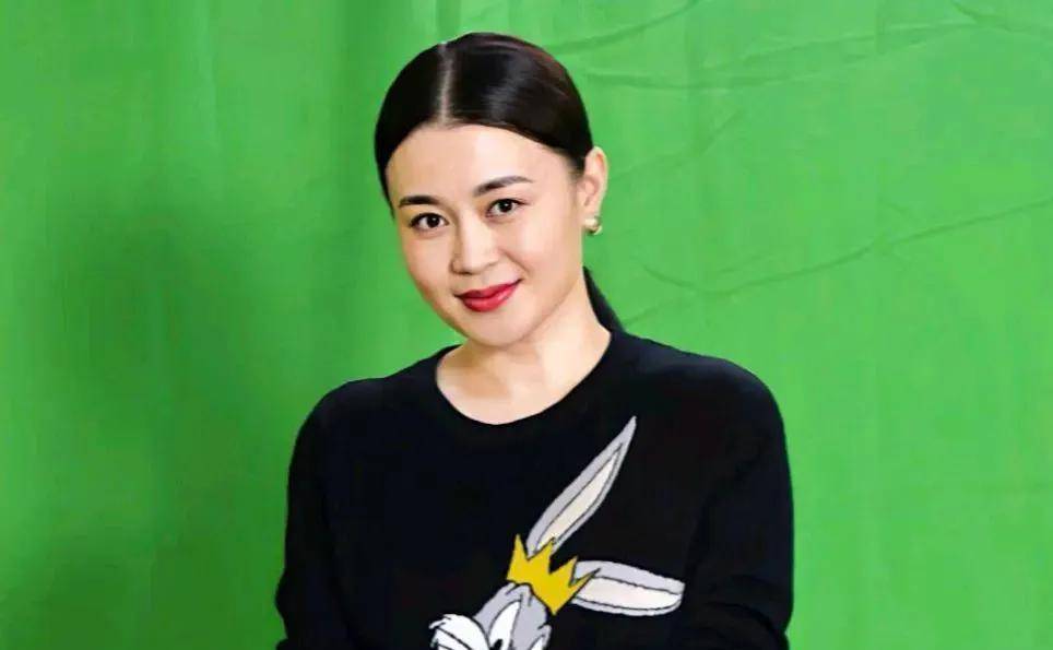 关婷娜:因为饰演赵本山"媳妇"走红,为何四十岁仍然单身?