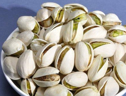 经常吃"开心果"到底对人体有什么样的影响呢?业内人士