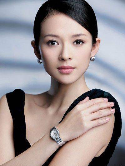 41岁章子怡素颜现身,状态令人唏嘘,网友:不画眉毛都变老了_眉笔_颜色