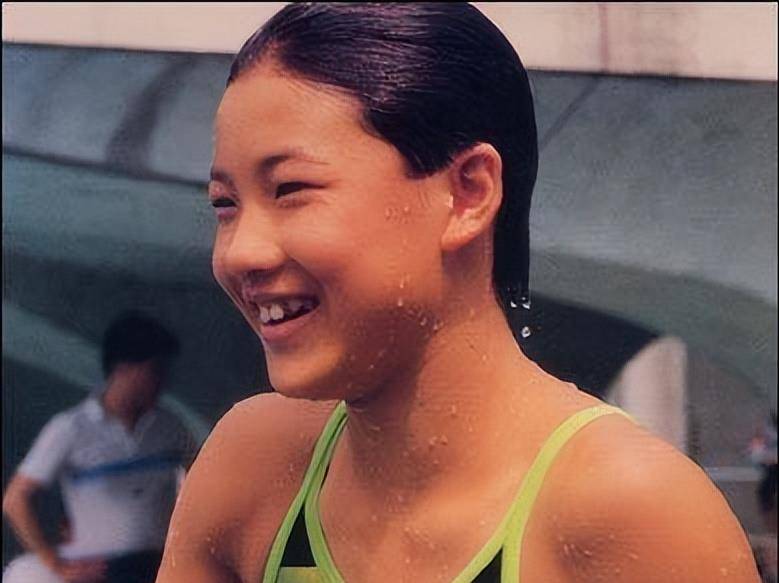 伏明霞:跳水冠军变全职太太,嫁大26岁二婚富豪,坚称是为了爱情_梁锦松