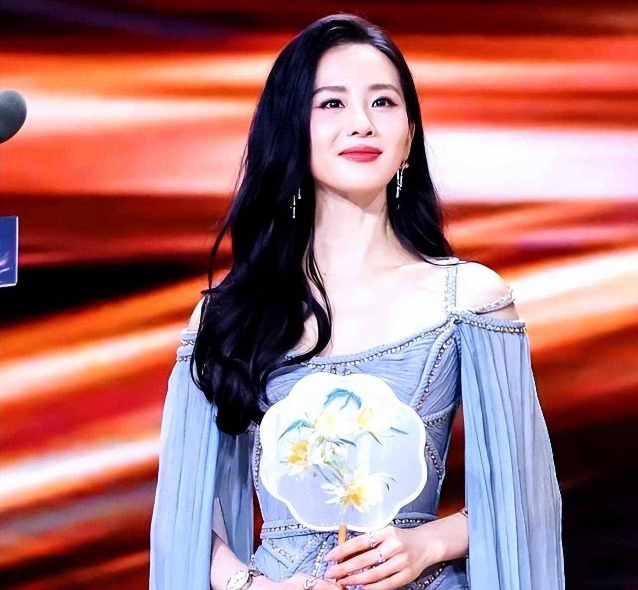 85花现状对比:赵丽颖转型飞升,被外媒报道,杨幂一年没剧播_唐嫣_挑战