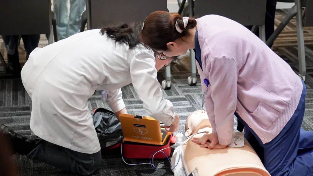 下一步,我院还将针对医务人员,积极开展acls(高级心血管生命复苏)培训