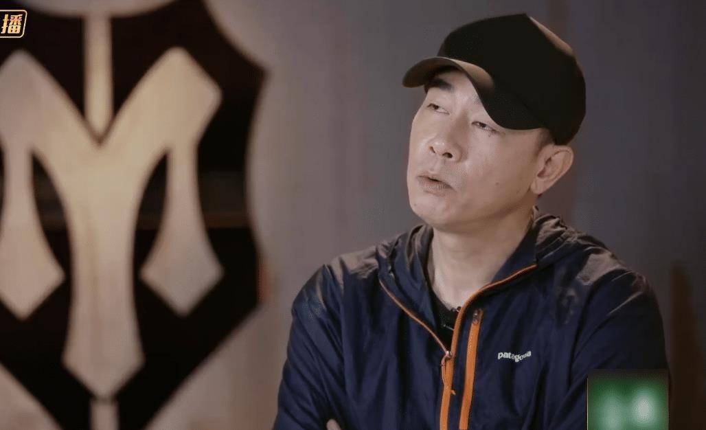 黄贯中为陈小春弹生日歌,陈小春送其水壶,兄弟情真的