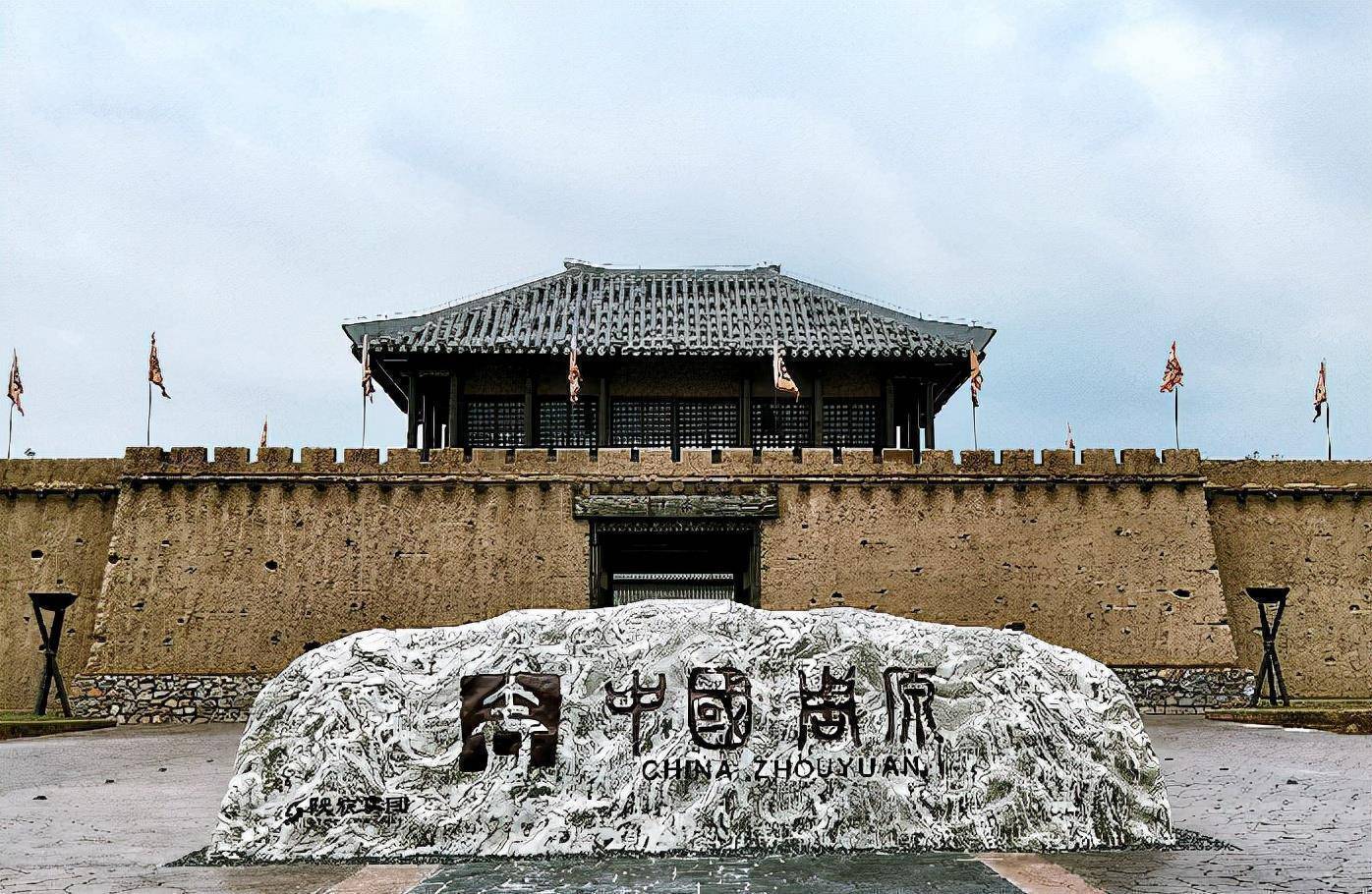 陕西有座"无奈"的景点,斥资2亿耗时5年建成,开业两月就关门_景区_周原